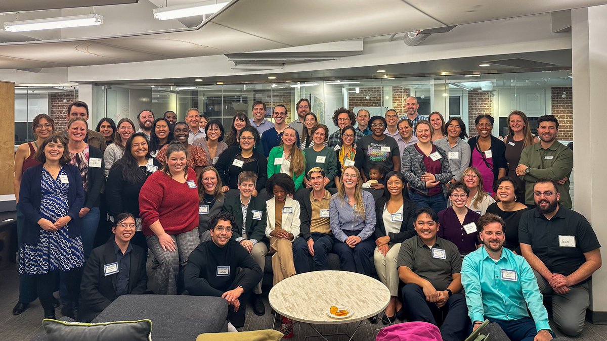 CCSTFellows's tweet photo. Happy National #STEMday! Today, we celebrate our network of @CCSTFellows, who use their scientific expertise to propel California toward progress on the most challenging issues from #ClimateChange to #AI policy.

#SciPol #SciComm #STEM #STEAM https://t.co/xikzF3GXHA