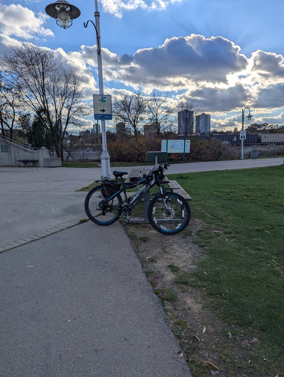 cycletherapyHam's tweet photo. At the office for #SlowRollFriday https://t.co/7QagYQr56T