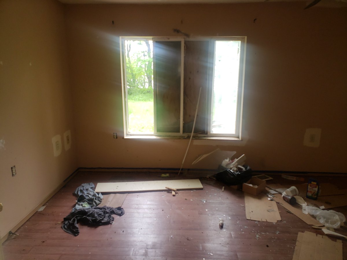 bluedogwilliam's tweet photo. @EdwinCastr99605 I am hopeful you can help me. Please. Here are some pictures and reach out if you find it in your heart to help and I will do whatever it takes to get it fixed. https://t.co/S1DO7mHHto