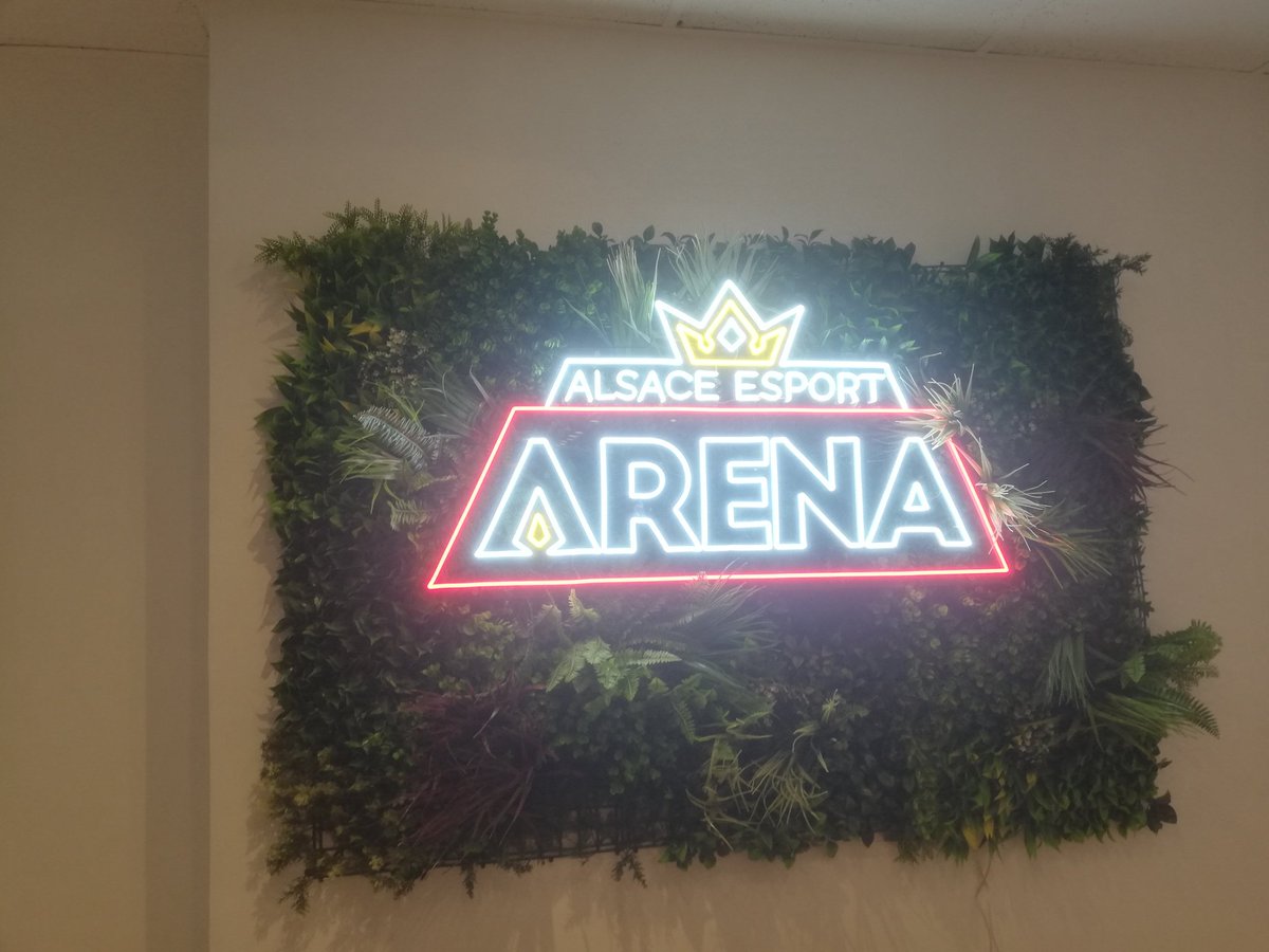 Bon! Le décalage a assez duré !
Demain j'ouvre à 11h !
J'ai hâte de faire revivre l'eSport à Colmar ! 🤩