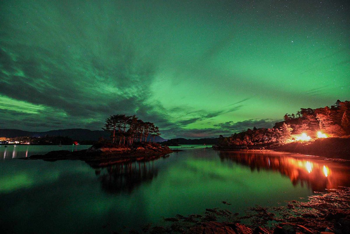 ScotRail's tweet photo. ✨📷 This time last year, we were totally jealous of those living in the West Highlands.

Here's a picture that was taken by a customer near Duncraig in November 2023 to remind you why. ^Ste

📷@SBPhotogrphy https://t.co/Lg6O9z2lPB