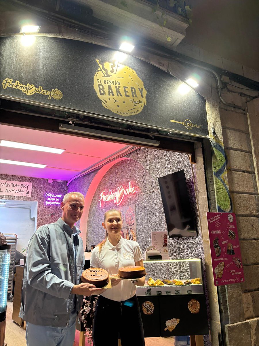 jurajtomaga's tweet photo. Smart solutions week in Barcelona 😎 segunda parte
Minister Raši also visited the 🇸🇰-owned #Transmesa factory in Arenys de Mar, highlighting Slovak business success abroad. He met 🇸🇰 entrepreneur @KurakovaLucia, named one of 🇸🇰 top entrepreneurs in 🇪🇸 owner of @eldesvanbakery https://t.co/XYxgEkWqIL