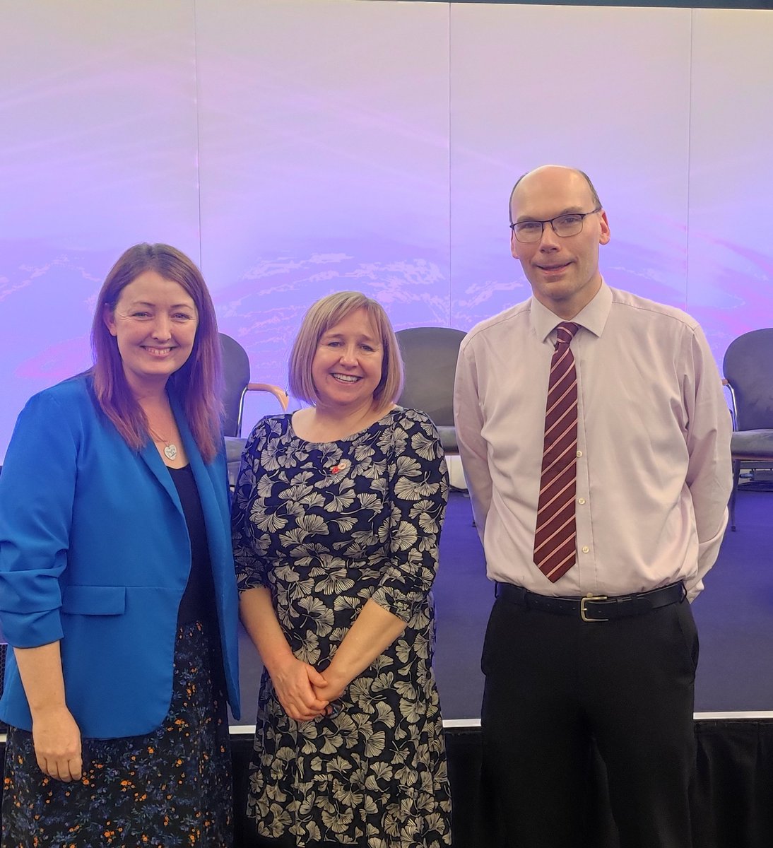 Ysgol y Creuddyn (@ysgolycreuddyn) on Twitter photo Miss Davies y Pennaeth a Dr Evans, Pennaeth <a href="/mathemateg/">Mathemateg</a> a Rhifedd wedi derbyn gwahoddiad gan <a href="/AddysguCymru/">Addysgu Cymru</a> i rannu ein profiadau o gynllunio ar gyfer datblygu sgiliau Rhifedd disgyblion o fewn ein cwricwlwm yn Ysgol y Creuddyn mewn cynhadledd i benaethiaid Uwchradd Cymru heddiw! Miss Davies y Pennaeth a Dr Evans, Pennaeth <a href="/mathemateg/">Mathemateg</a> a Rhifedd wedi derbyn gwahoddiad gan <a href="/AddysguCymru/">Addysgu Cymru</a> i rannu ein profiadau o gynllunio ar gyfer datblygu sgiliau Rhifedd disgyblion o fewn ein cwricwlwm yn Ysgol y Creuddyn mewn cynhadledd i benaethiaid Uwchradd Cymru heddiw!