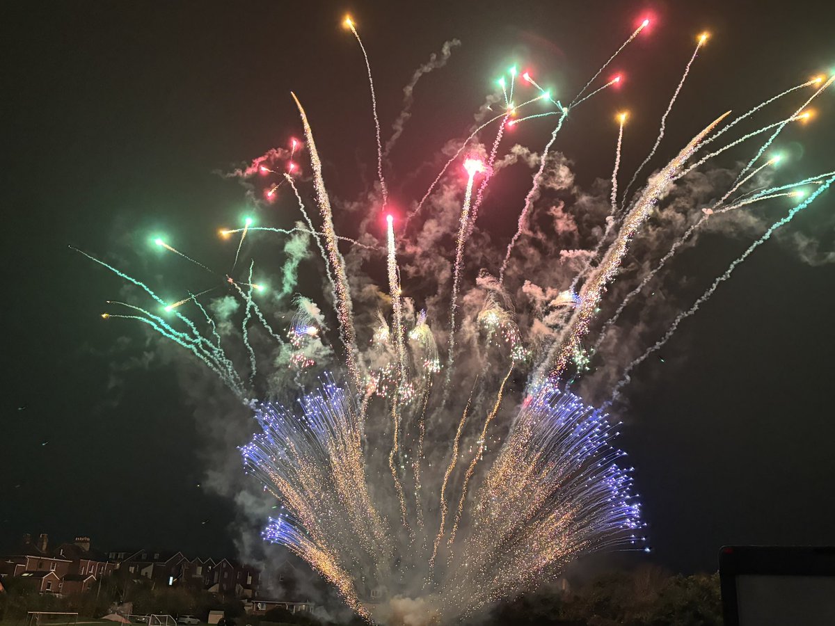 meljohns20's tweet image. What a wonderful community event held @LadysmithFed ! Fireworks, two bands, bbq, fire performances, lots of stalls! Fun was had by all! ‘Learning to Live Full Lives in Flourishing Communities’ @stchris_trust