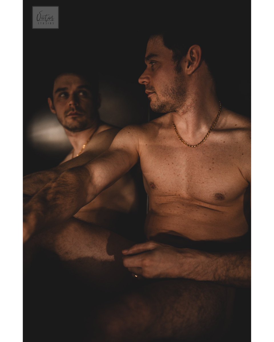 _VectorStudios's tweet photo. Chris joined us in the Studio!
How do you think he did?
#vectorstudios #sydneyphotography #boudoirstudio #malenude #leatherboy #gaymodels #maleboudoirmodel #maleboudoir #westernsydneyphotographer #westernsydneyphotography https://t.co/16znun9pNf