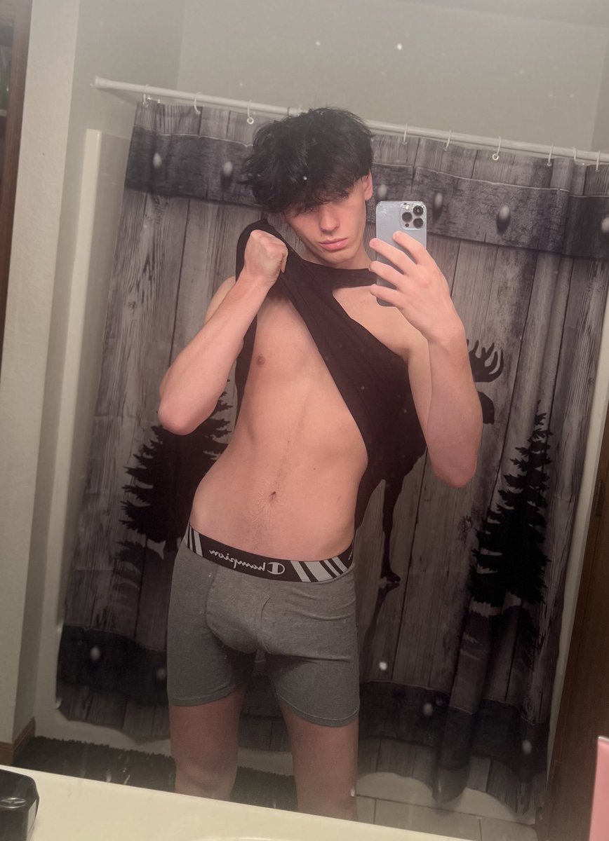 Need a volunteer to touch me all over😵‍💫