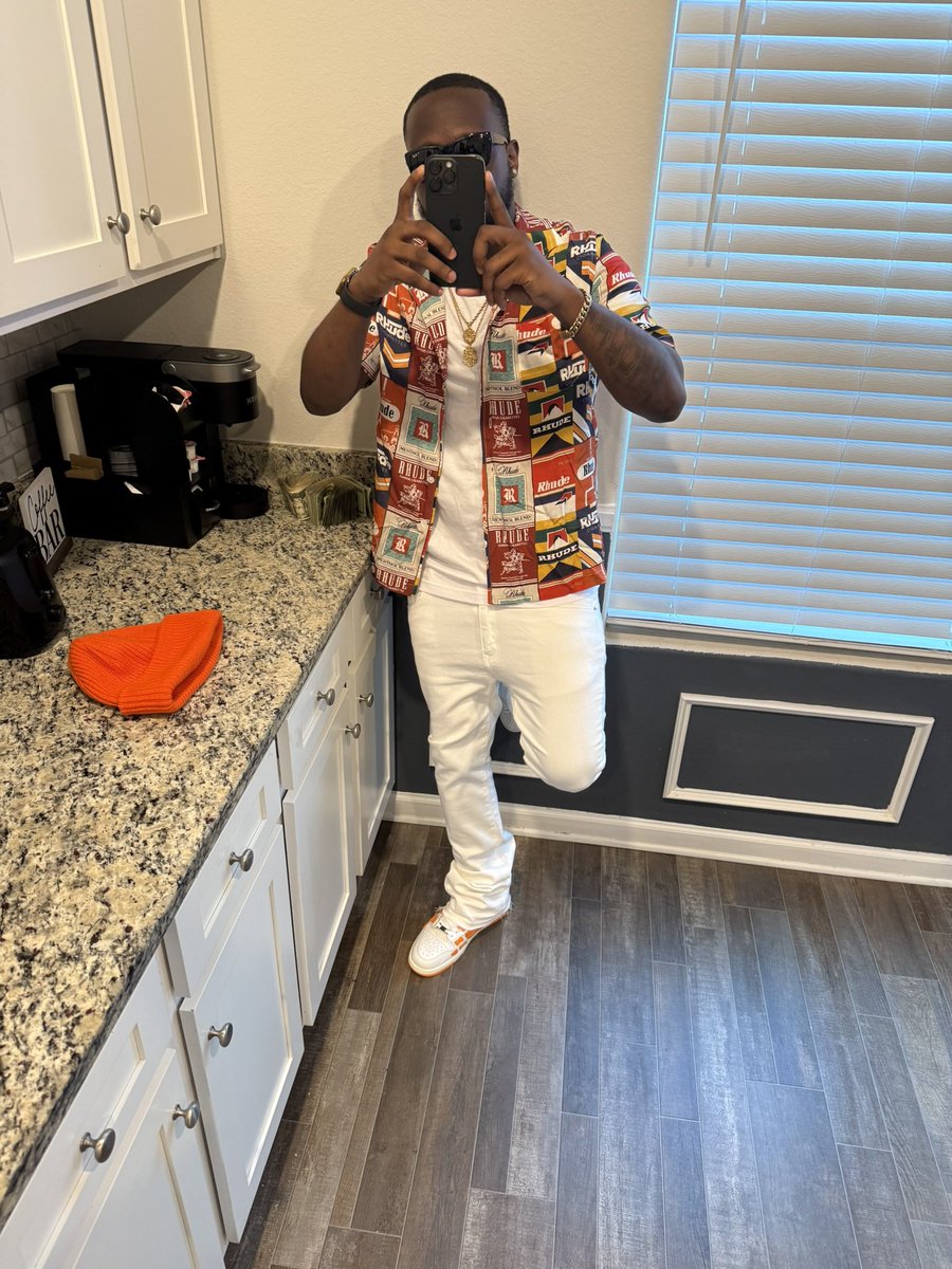Glo 🧟♂️ tweet media