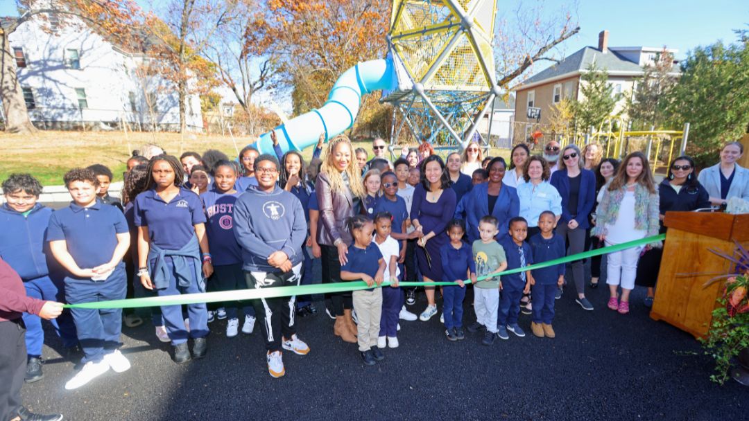 BostonParksDept's tweet photo. 🌳✨This week we were joined by @mayorwu to celebrate improvements to the Chittick Schoolyard in Hyde Park! 

Learn more about this climate-resilent schoolyard and our collaboration with @jjchittick @bostonschools here: https://t.co/YcAhVeB6fP https://t.co/som8RrN7qQ