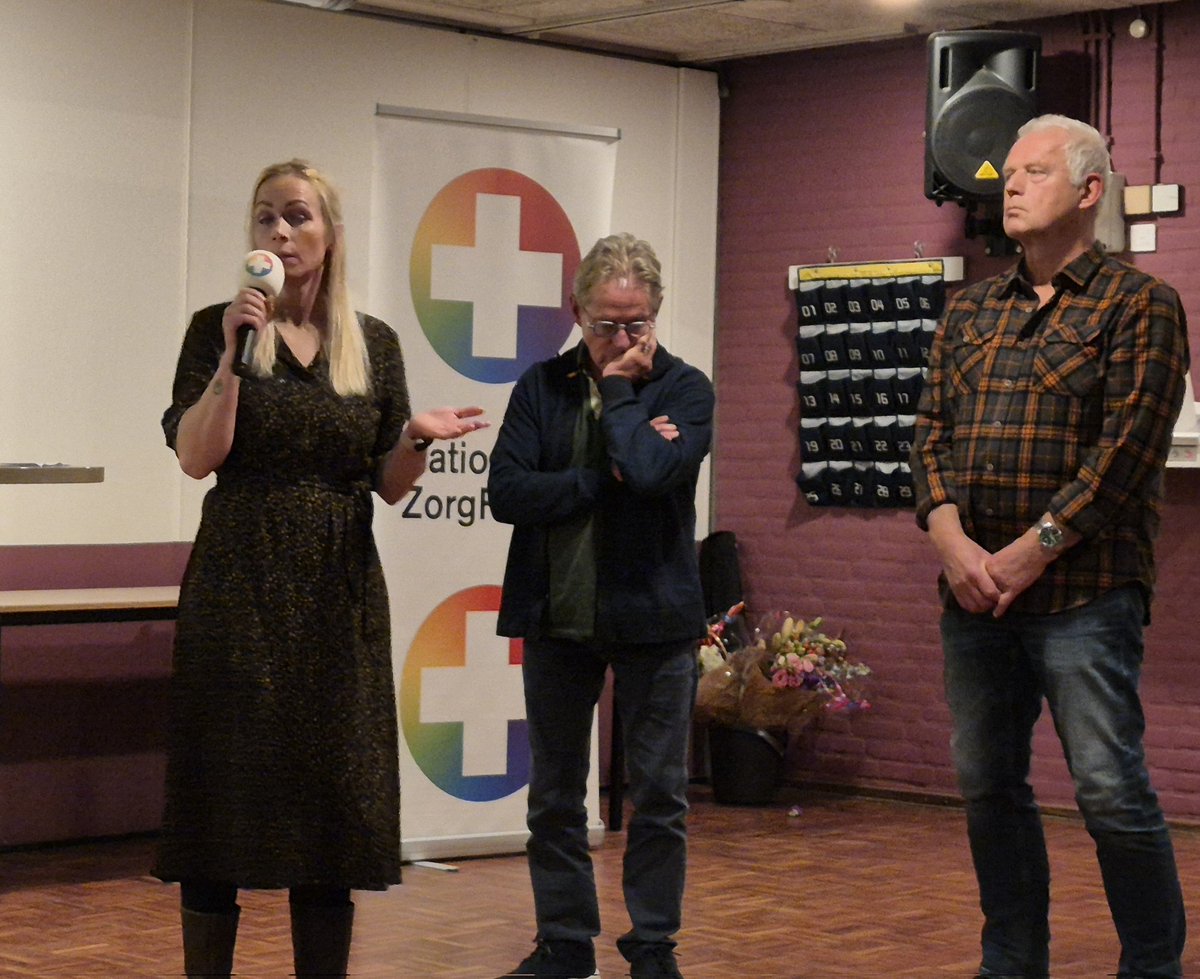 Wat een geweldige avond in #zwolle over het <a href="/NLzorgfonds/">Nationaal ZorgFonds</a> zonder eigen risico.
Met <a href="/sarahdobbe/">Sarah Dobbe</a> en diverse zorgmedewerkers, waaronder <a href="/sandradrost/">sandra drost</a>.

Het kan...👊!
nationaalzorgfonds.nl 

#dezorgisgeenmarkt #zorg <a href="/SPZwolle/">SP Zwolle</a>