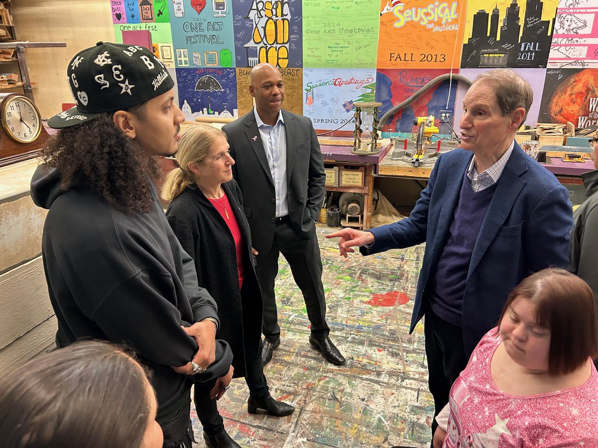 RonWyden's tweet photo. Heard at today’s #2024townhall today in east Portland from Oregonians who feel gut-punched &amp; who feel elated by the election results. The #OregonWay is to listen to everybody who comes to my annual town halls in each of our state’s 36 counties. https://t.co/C0tX8P1rfX