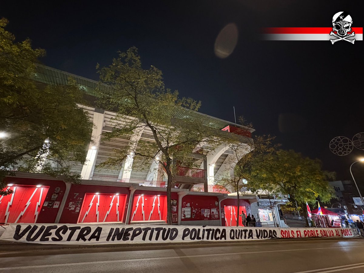 Condenados por la patronal, olvidados por el Estado, engañados por la extrema derecha.

En la catástrofe también hay clases.

Una vez más, solo el pueblo salva al pueblo. 

MOLTA FORÇA POBLE VALENCIÁ