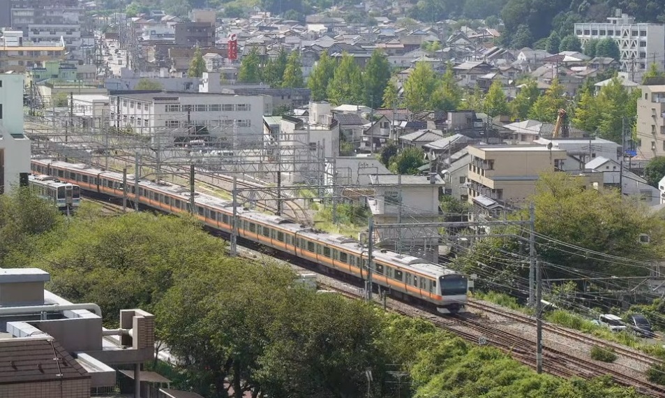 RailWebcams's tweet photo. NEW: More live railway and station webcams in the database today. New cams in France, Australia, USA &amp; Japan. Updated links for webcams in the Netherlands, UK, Russia, Germany, Czech Republic, Japan, Brazil, South Korea &amp; more: https://t.co/3s0FrG7Zbs

#trains #railfan https://t.co/CTP94zS5sP