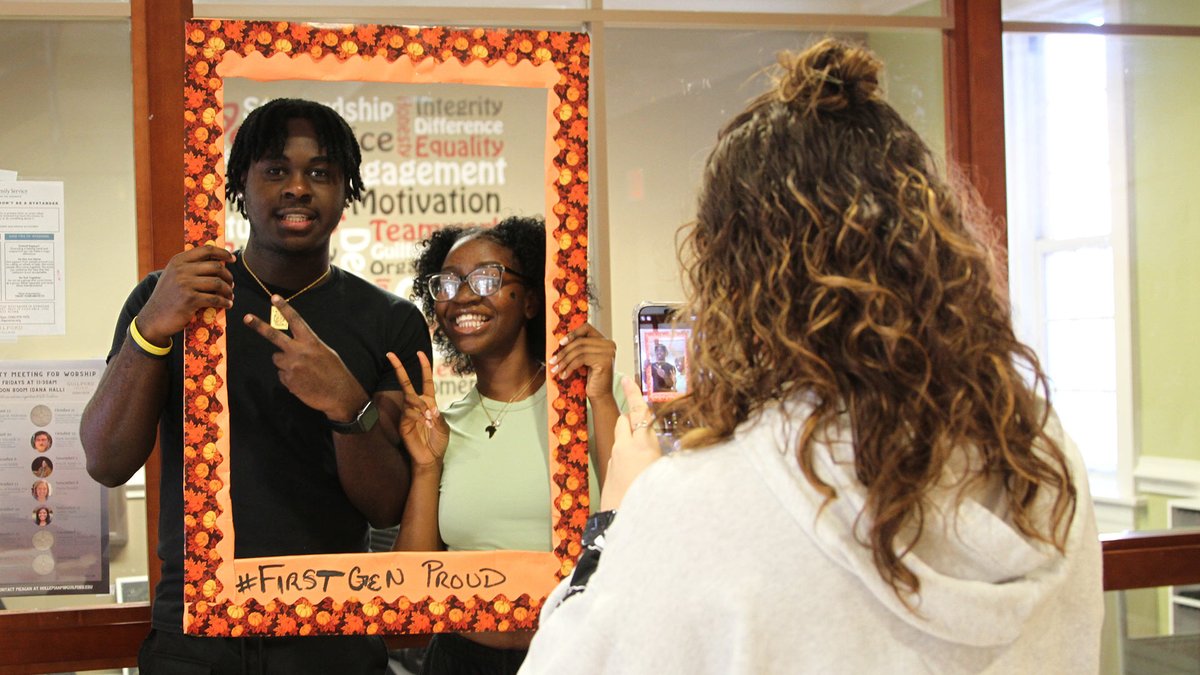 GuilfordCollege's tweet image. Guilford College celebrated the resilience and achievements of our first-generation students yesterday! Here's to honoring their journeys and bright futures. 💪 #WeAreGuilford #FirstGenProud