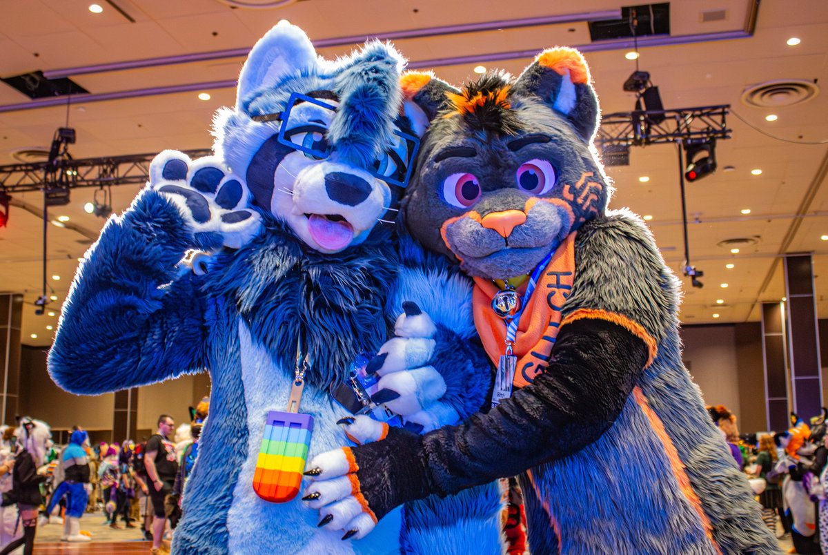 glitch testing whether red pandas are actually just free and takeable

#FursuitFriday