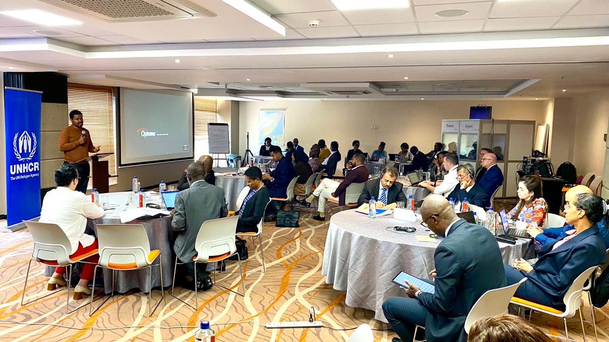 burugu_j's tweet photo. ⁦⁦CRA ⁦@DRSKenya⁩ ⁦⁦joned ⁦@UNHCRSom⁩, @CharlesMballa1 to take stock of Somali Situation in a Regional Coordination meeting bringing together key partners for impactful dialogue, focused on finding integrated solutions &amp; strengthening collaborative efforts https://t.co/rWyAZ2CkGP