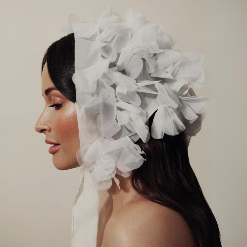 KaceyAccess's tweet photo. Kacey Musgraves’ “The Architect” has been nominated for “Best Country Solo Performance” at the 2025 #GRAMMYs. https://t.co/73AP3HoJuG