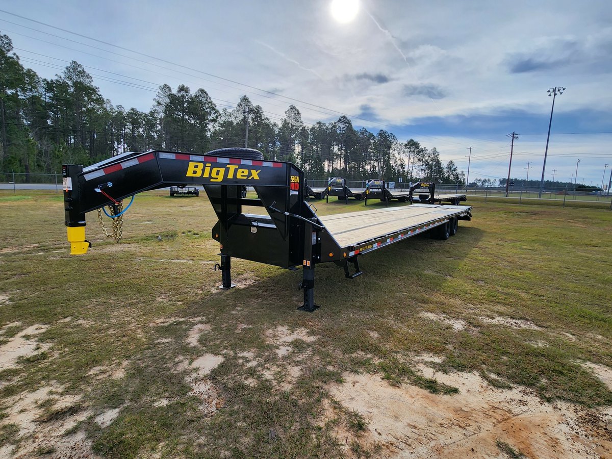 EquipmentTrader's tweet image. 🚧🚜 Check out this 2024 BIG TEX 40' GOOSENECK TRAILER 22GN-35 5 for all your hauling needs! 📍 Located in Atlanta, GA and priced at $17,999! 💪
🤤 Find out more here 👉 brnw.ch/21wOucp

#EquipmentTrader #Trailer #TrailerForSale #GooseneckTrailer #BigTexTrailer