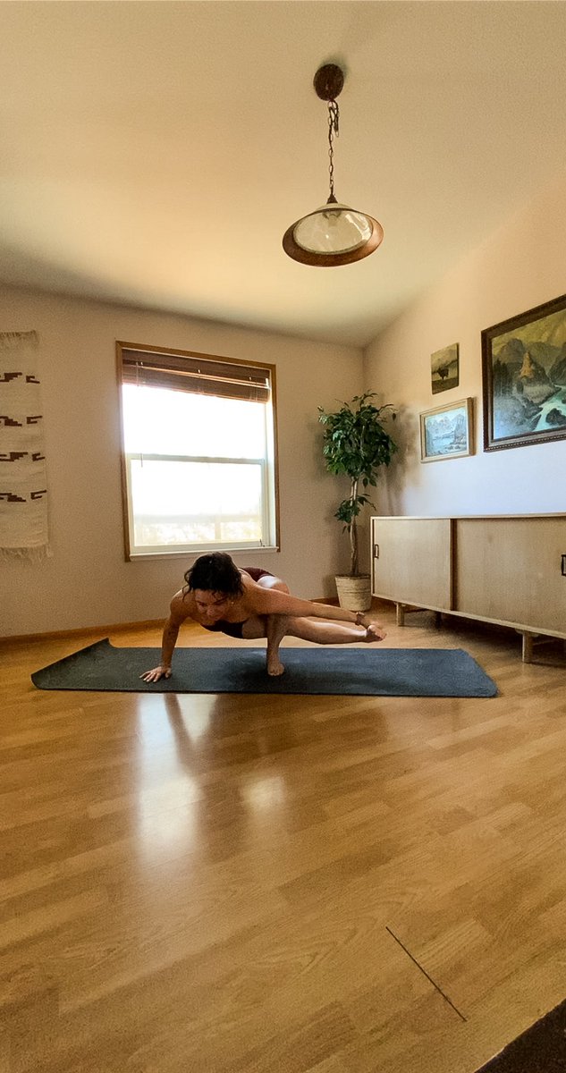 mad_paiement's tweet photo. I’m a firm believer that getting your mind and body right is the best way to level up your life 🧘🏽‍♀️

#ProofOfWorkout https://t.co/u3GrvetLCo
