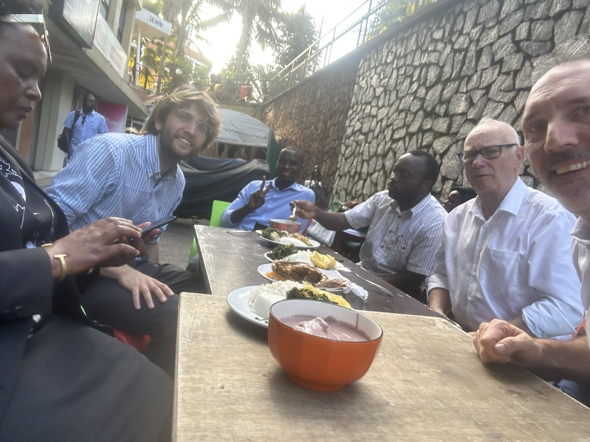 tiroler41's tweet photo. First work and afterwards local food 
🥘 #Kampala 🇺🇬 https://t.co/18NKzU8LGP