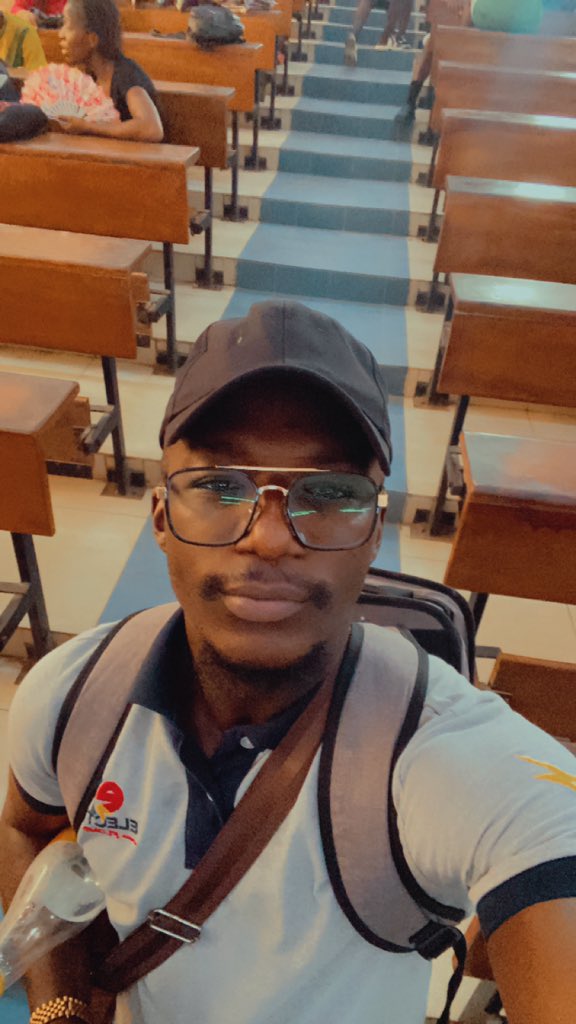 njipeu's tweet photo. 🤓 https://t.co/UBIUBXq0vI