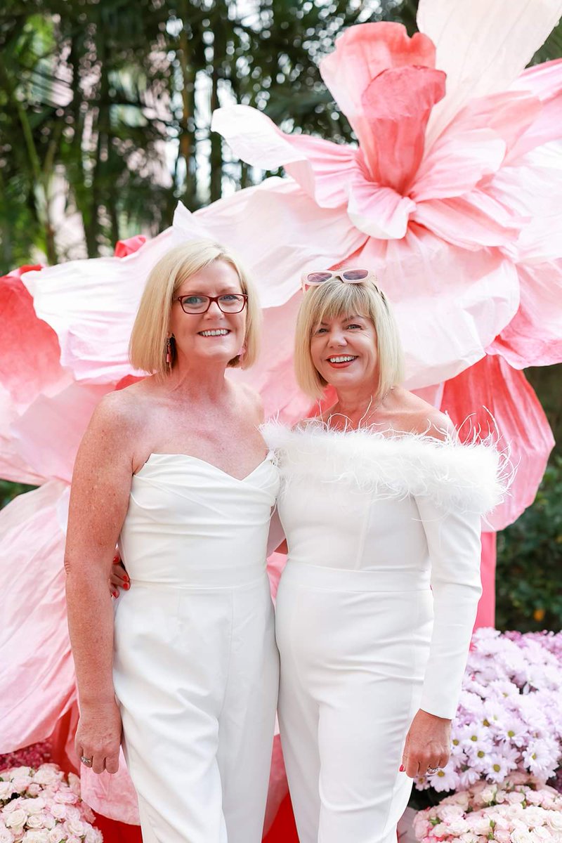 Just a few pics of us from the past couple of day ... what an incredible event to be invited too and thank you to every one of the attendees who made us feel so welcome
#intriguedexperience2024 #intriguedexperience #intrigueteaches
#IntriguedExperience #flowerfriends #florist