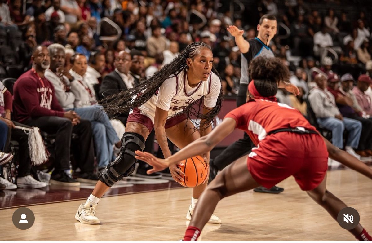 DivaCoachAAMU's tweet image. So many take aways from last night.. Although the outcome wasn’t what we hoped 4… I saw a lot to build on… 

Defense will be better! 
Guard play will improve!
Post Play will be dominant. 

Played in front of the largest crowd in the history of @aamuwbb‼️

#BIGENERGY 🐾 #TEAM44