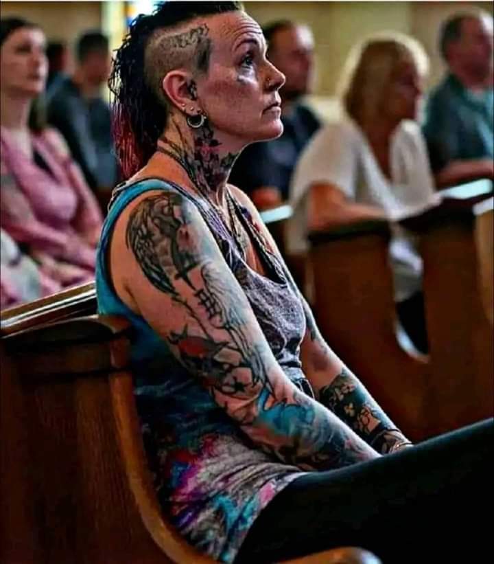 DANTE_eloficial's tweet photo. Si ves a alguien así entrar a la iglesia, no lo juzgues, no sabemos cuánto le costó dar ese paso de FE para que Dios lo ayude y cambie su vida.

Dale la bienvenida 🤗 

❤️‍🩹 https://t.co/U88CSWQ3oS