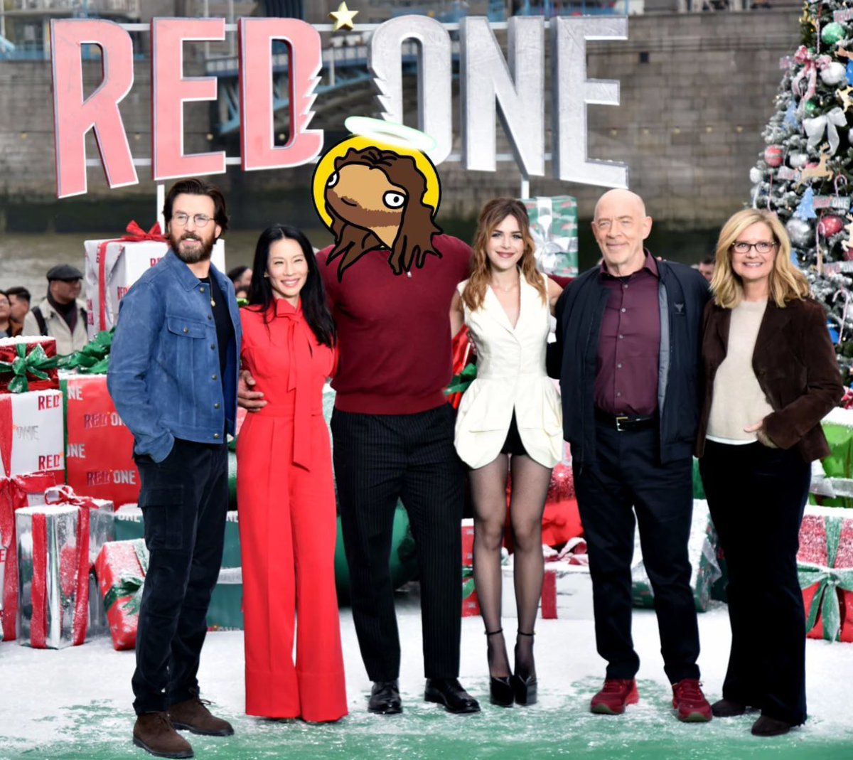 JizzusToken's tweet image. #Elections are over, it’s time to focus on #Hollywood 😇 Should I become a movie star? 🙏 @redonemov #jizzus #therock #crypto @JizzusToken