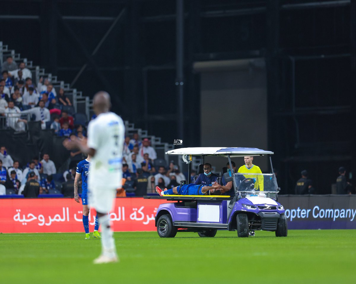 hilalstuff's tweet photo. اوصف تدخل لاعب الاتفاق مشعل الصبياني على سالم الدوسري بكلمة…….؟

📸 @ali_aldhahri https://t.co/FG2qpIbFMF