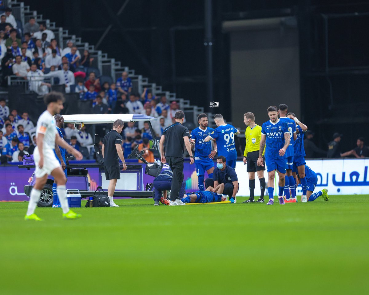 hilalstuff's tweet photo. اوصف تدخل لاعب الاتفاق مشعل الصبياني على سالم الدوسري بكلمة…….؟

📸 @ali_aldhahri https://t.co/FG2qpIbFMF