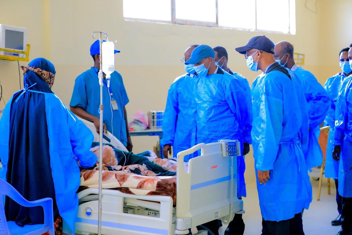 Mustafe_M_Omer's tweet photo. Inaugurated the expansion of Godey Sheekh Ibrahim Abdalla Hospital. The additional works which included construction of new blocks, equipment &amp; an oxygen plant costed around 300 million Birr. The project enhances people’s access to quality health services. https://t.co/dRDj77TYqG
