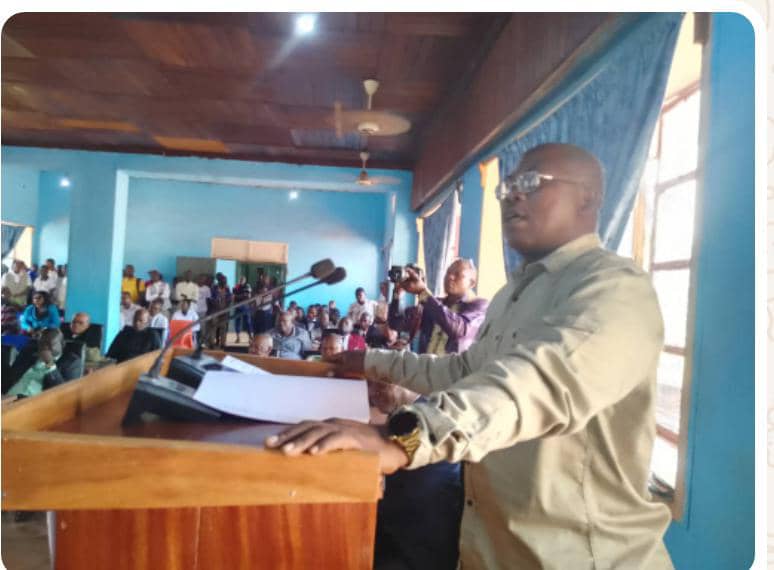 acprdcongo's tweet image. #RDC : des conflits de pouvoir coutumier dans le secteur de Ngombe-doko dans le territoire de #Budjala au Sud-Ubangi dans le nord-ouest de la République démocratique du Congo, ont été soulevés par un élu provincial à #Gemena, chef lieu de province, par une motion d'information