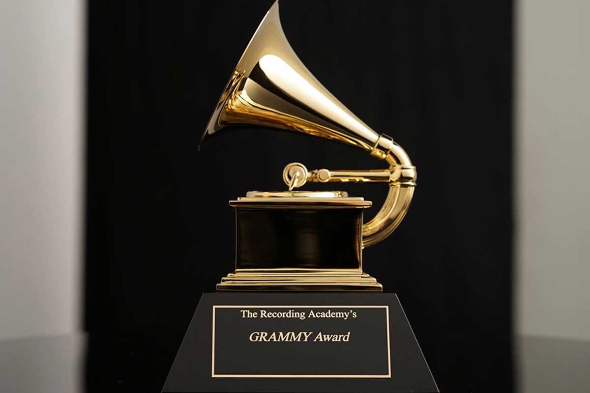 Taylor Swift ha conseguido un total de 6 nominaciones en los premios #GRAMMYs 2025.

🏆 Album of the Year (TTPD)
🏆 Song of the Year (Fortnight)
🏆 Record of the Year (Fortnight)
🏆 Best Pop Vocal Album (TTPD)
🏆 Best Music Video (Fortnight)
🏆 Best Pop Duo (us w/Gracie Abrams)