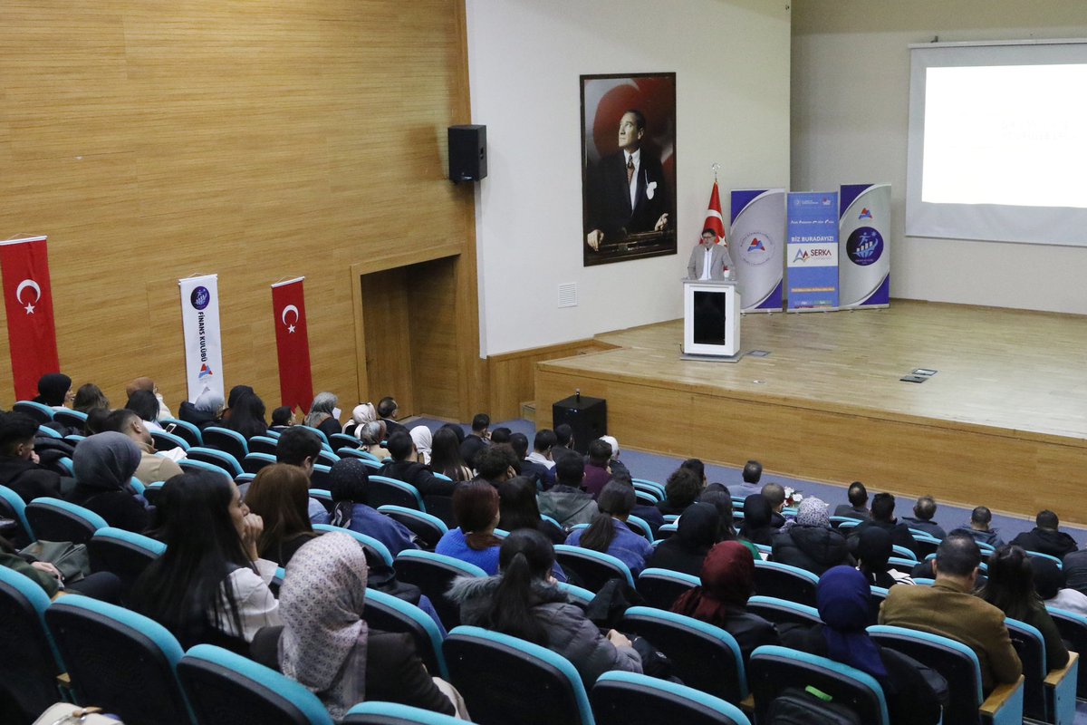 dr_cengizcelik's tweet photo. Ağrı Girişimcilik Günleri
Etkinliklerinde Üniversite öğrencileri ile bir araya geldik
#Agri Girisimcilik Günleri #serka #AgribrahimÇeçenUniversitesi #AiÇU
#Agri #SanayiveTeknolojiBakanligi #girisimcilik https://t.co/qwbD3sSLjE