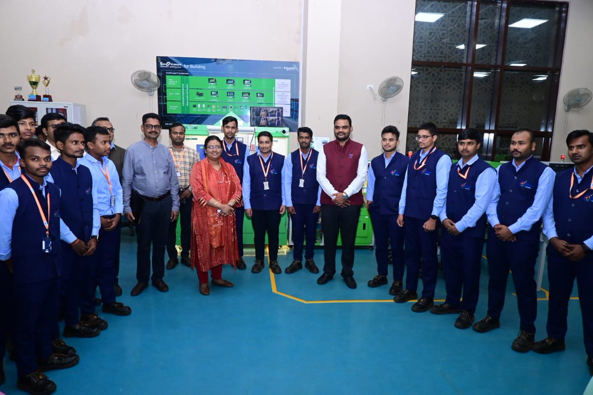 SampadSwainBJP's tweet photo. Visited the Skill Development Institute, Bhubaneswar where I engaged with the dedicated staff and enthusiast students.
#SkilledOdisha #ViksitOdisha https://t.co/Fx5u8CQjqz