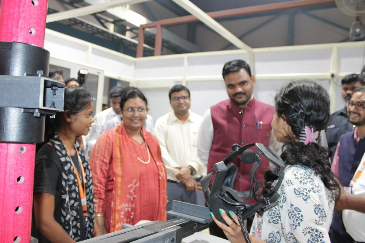 SampadSwainBJP's tweet photo. SDI-B boasts state-of-art infrastructure and a strong training model with the transformative potential to bridge the nation's skill gap.
#SkilledOdisha #ViksitOdisha https://t.co/52UWJNd0W7