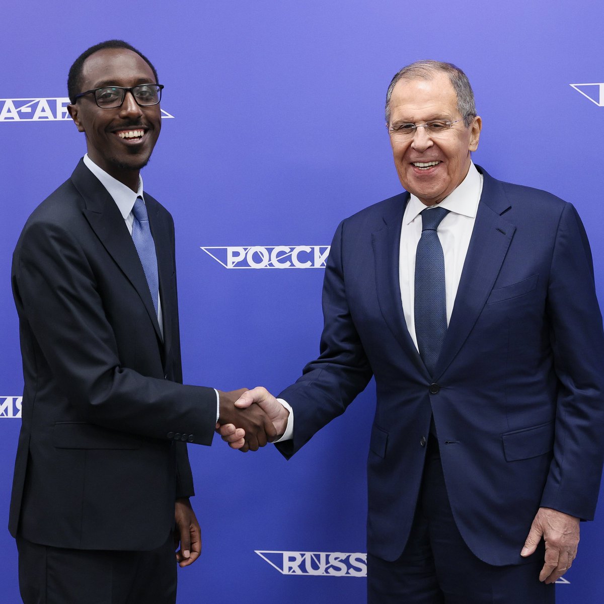 mfa_russia's tweet photo. 🇷🇺🇪🇹 Russia’s Foreign Minister Sergey Lavrov and Minister for Foreign Affairs of the Federal Democratic Republic of #Ethiopia Gedion Timothewos hold talks on the sidelines of the First Ministerial Conference of the #RussiaAfrica Partnership Forum
#RussiaEthiopia
@mfaethiopia https://t.co/AJCUxN1v0w