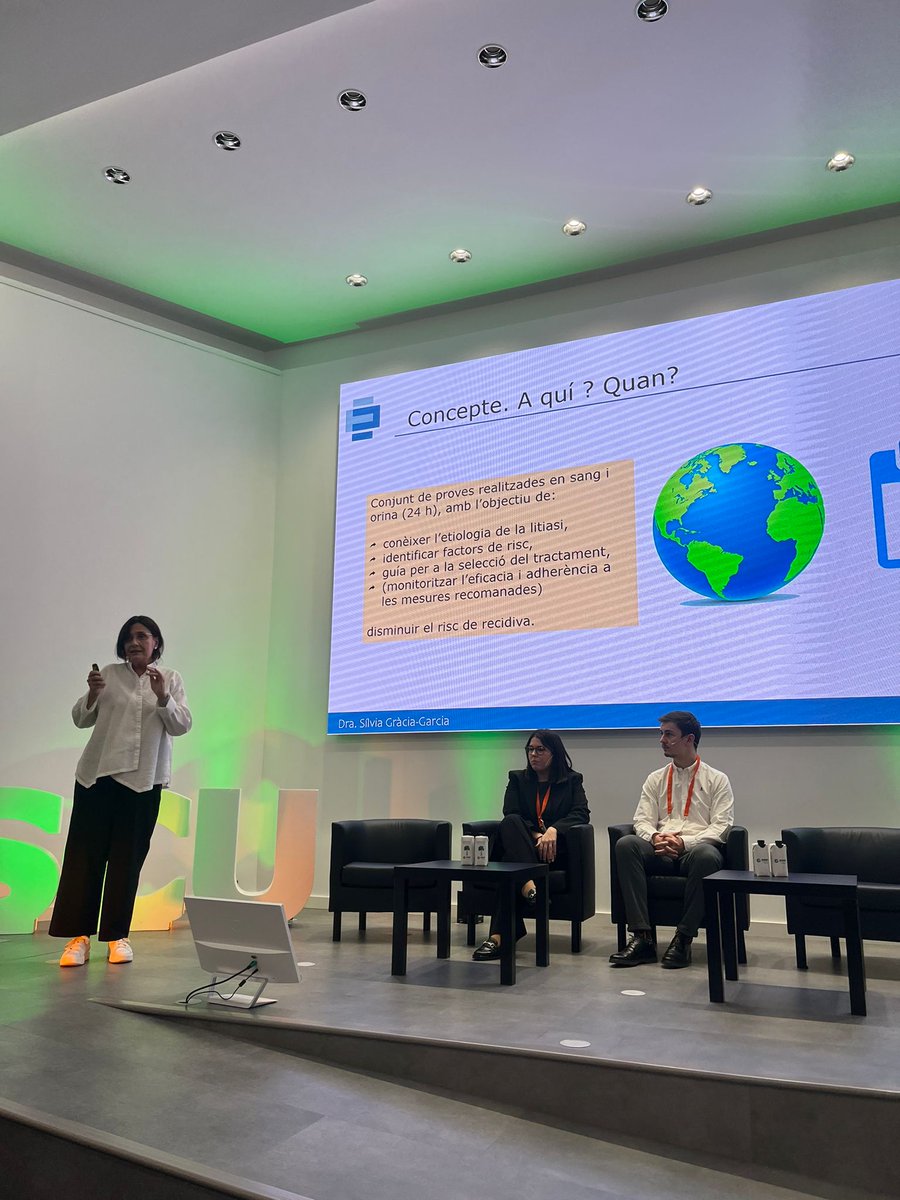 Comença el #27SimposiSCU amb la 6a jornada del <a href="/GRUCSCU/">GRUC</a> 
Excel·lent ponència de la Dra <a href="/Silvia_Gracia/">Sílvia Gràcia-Garcia</a> de <a href="/FPuigvert/">Fundació Puigvert Barcelona</a> sobre l'estudi metabòlic i com llegir un poc més enllà dels valors que ens dona el laboratori per aportar-ho a la nostra pràctica clínica.