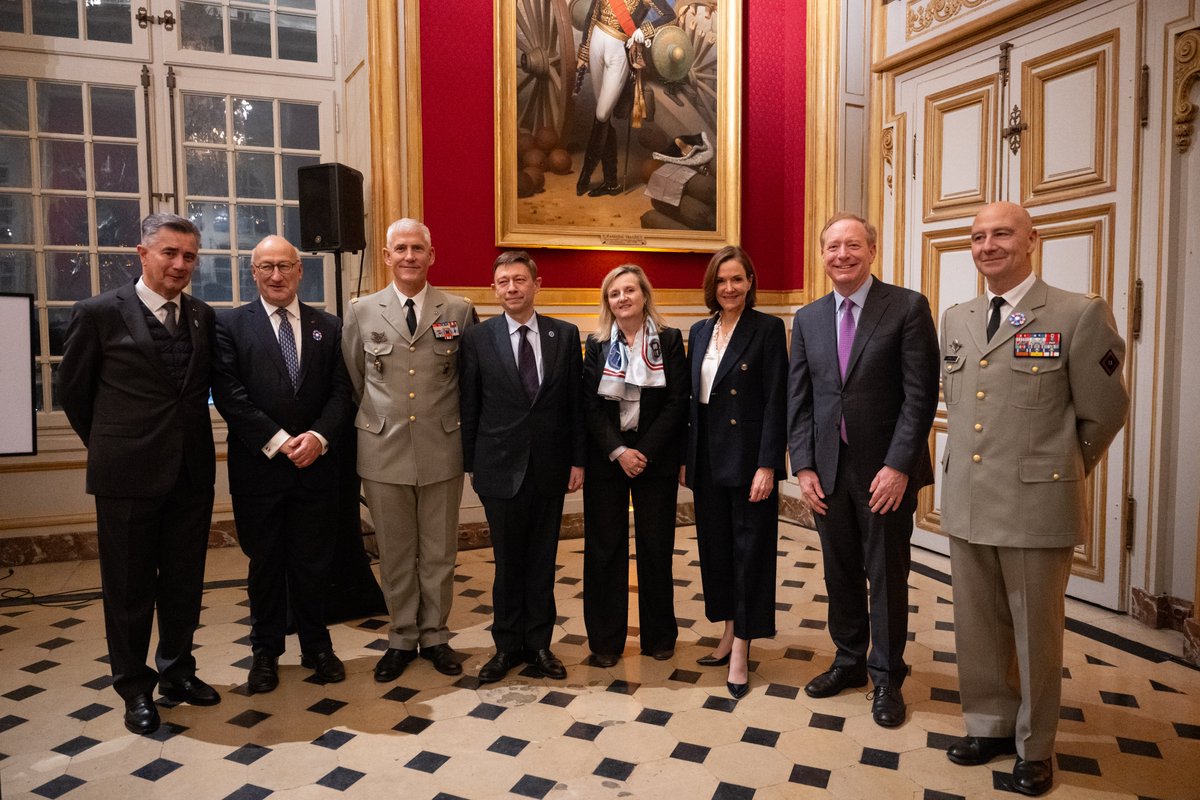 📸 [#Inauguration ] Le musée de l’Armée ouvre une exposition immersive innovante : “Revivez la Libération de 1944. L’intelligence artificielle au service de l’histoire” !

@ICONEM <a href="/Microsoft/">Microsoft</a>

#IA #AI #Liberation80 #SecondeGuerremondiale #2GM #quefaireaparis #expo #MuseeArmee