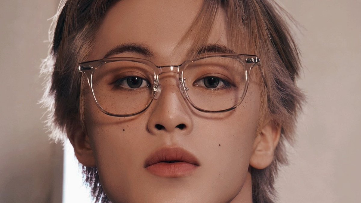 Jazzi ✨ aus tweet media