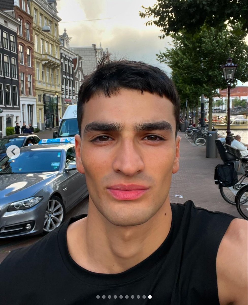 One of the Muslim immigrant lynchers in Amsterdam. 

Make him famous.