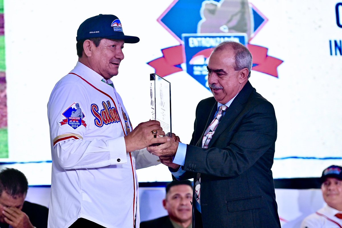 Estoy agradecido con mi familia por todo su apoyo y comprensión y también con toda la afición de Tabasco. 🙏🏼

Cecilio Ruiz, inmortal 2024.