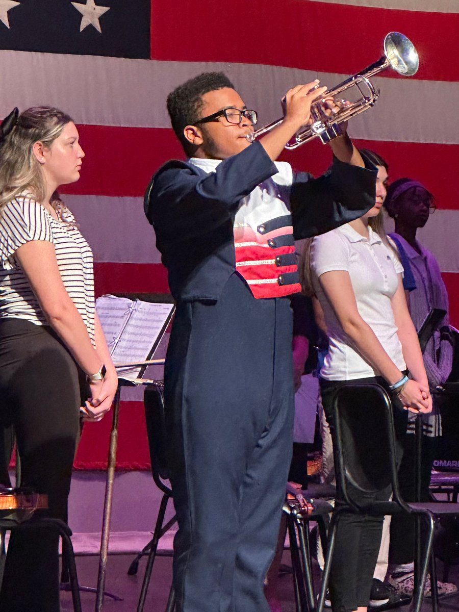 Thanks to the McKeesport High school band for putting on a great tribute to Veterans show this morning. Amazing talent!