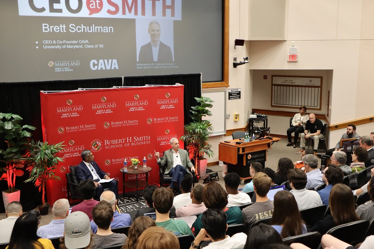 Wednesday night the Smith School hosted another amazing #CEOatSmith event featuring Brett Schuman, Co-Founder &amp; CEO of Cava. Thank you so much to Brett and his wife, Mary, a Smith alum, for coming!
