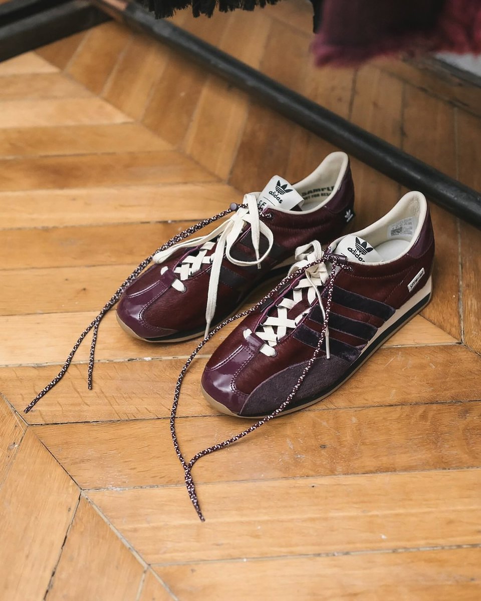 New arrival! The #adidasOriginals x #SongForTheMute Country OG Sneakers just landed at Wrong Weather! 
🔗 Explore more at wrongweather.net/shop?page=1&na…

#WrongWeather #adidasxSFTM #CountryOG #SneakerHead #FashionCollab