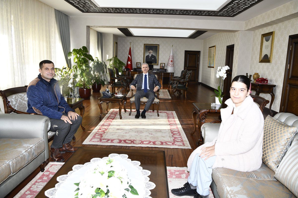 👉 Amatör Spor Kulüpler Federasyonu (ASKF) İl Başkanı Yaşar Çalışkan ve oğlu Yiğitcan Çalışkan, Başkan Yardımcısı Gökşen Sade, Genel Sekreter Polat Kılınç, Yönetim Kurulu Üyeleri İbrahim Çilek ve Ali İhsan Uzun, 

👉 Büyük Birlik Partisi Karaman Eski İl Başkanı Mesut Soyfidan ve