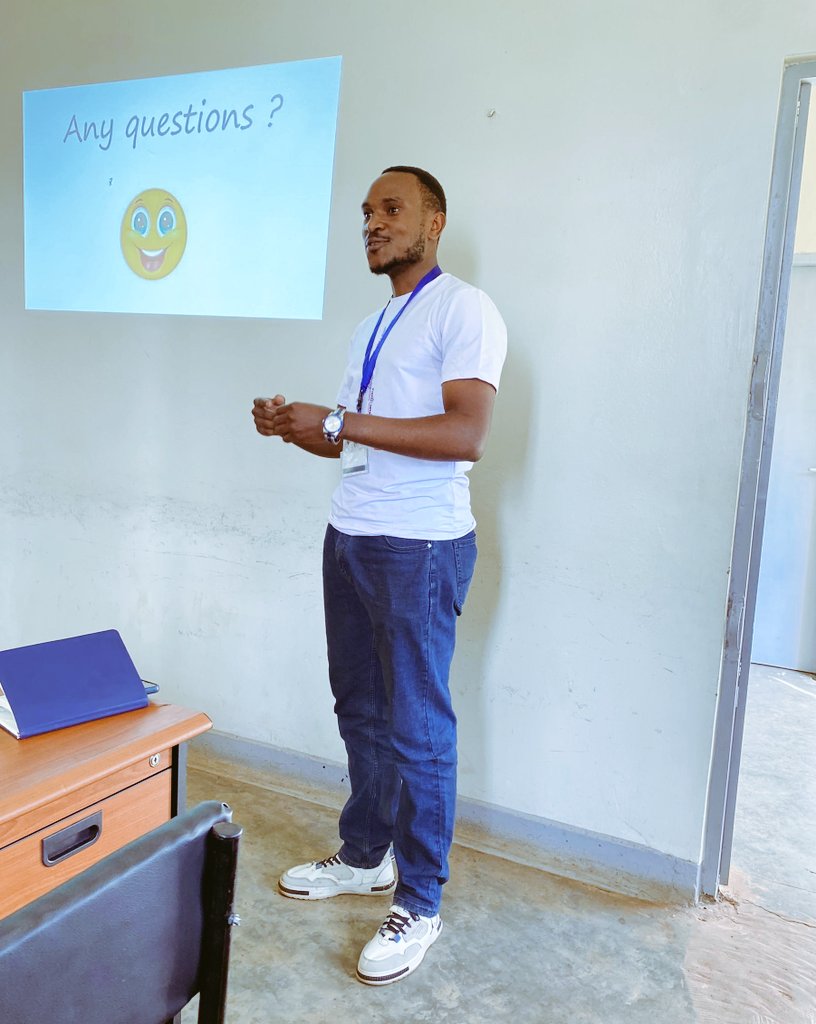 Twibra41's tweet photo. Any questions on studying in France? It's we! @CampusFranceUg https://t.co/ZWE3QiUsLG