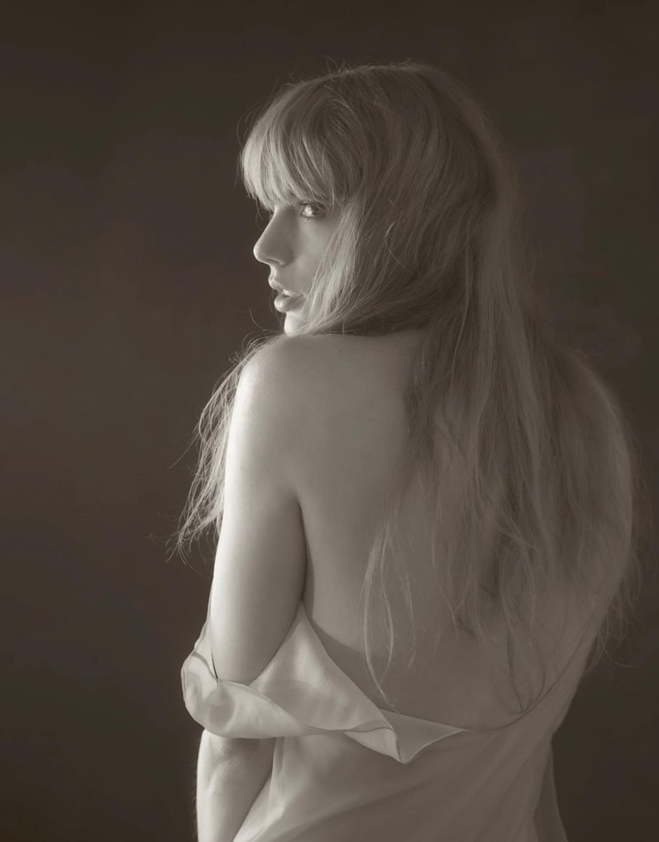 PopBase's tweet photo. Taylor Swift earns five #GRAMMYs nominations for ‘The Tortured Poets Department.’ https://t.co/dNGJUMlzg0