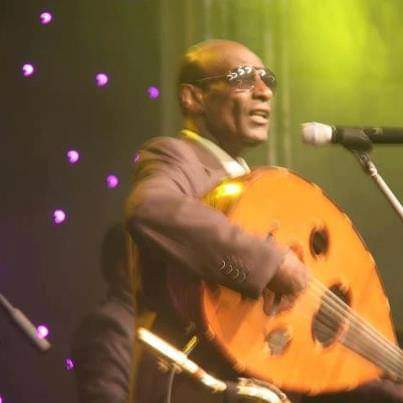 لو تعرِفني كم بتعَب..
بتعَب بعيد عنَّك واتألَّم..