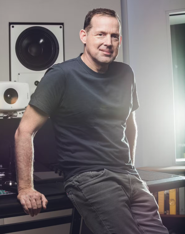 Sound designer de La Zone d'Intérêt, il a reconstitué la trame sonore d'une journée à Auschwitz en 1943 : Johnnie Burn raconte "le travail plus rigoureux de sa vie" <a href="/Telerama/">Télérama</a>  

((Le film, toujours le plus important de l'année, est sur myCanal))

telerama.fr/cinema/la-zone…